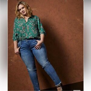 Torrid Madison Georgette Button-Up Long Sleeve Shirt Green Floral